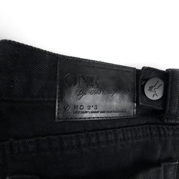 ONE TEASPOON No 2s Low Waist Jean Short Raw Curved Hem Black Denim Boho Grunge - Picture 7 of 10